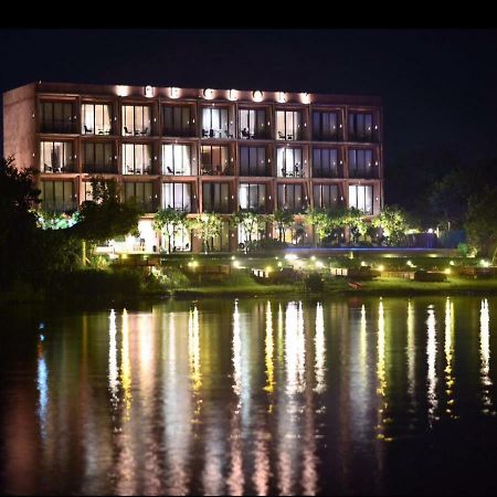 The Glory River Kwai Hotel Kanchanaburi Esterno foto